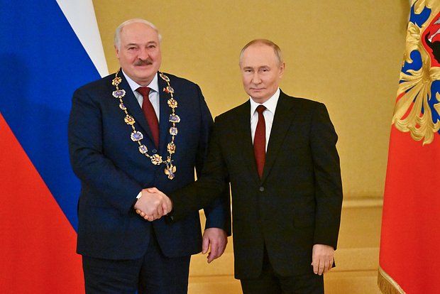 Путин вручил Лукашенко высший государственный орден Российской Федерации