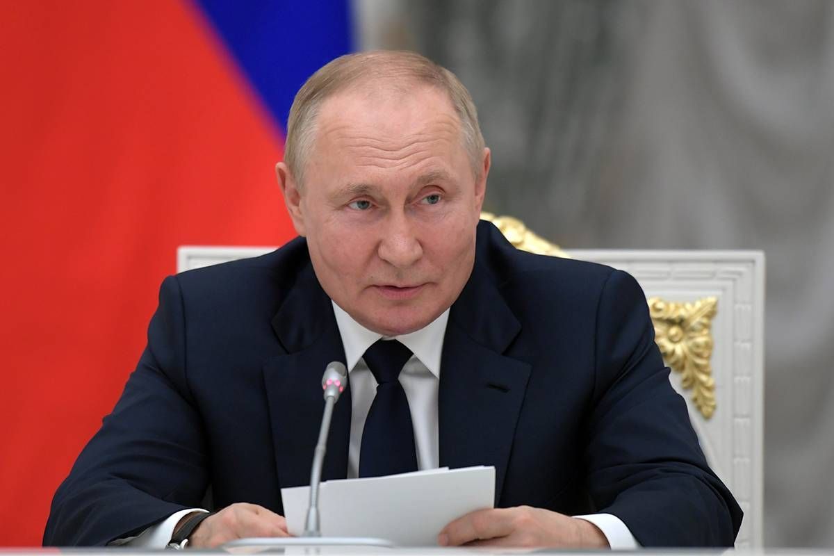 Президент поздравил россиян с 1 Мая